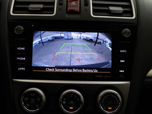 Used 2017 Subaru Crosstrek 2.0i Premium image 19