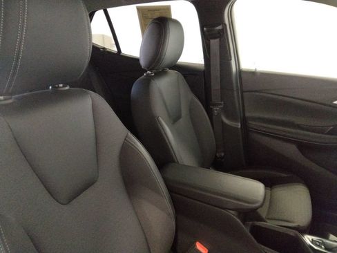 Used 2025 Buick Encore GX Preferred FWD image 39
