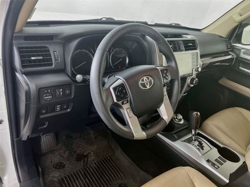Used 2022 Toyota 4Runner Limited AWD/4WD image 10