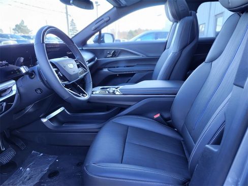 New 2026 Cadillac Lyriq Luxury image 16