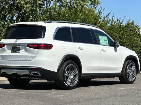 New 2025 Mercedes-Benz GLS 450 4MATIC image 2
