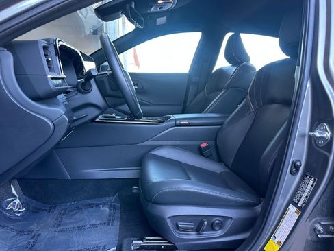 Used 2025 Toyota Crown XLE image 27