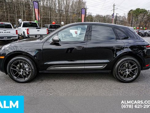 Used 2023 Porsche Macan Turbo image 7