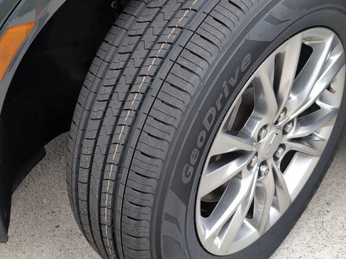 Used 2020 Cadillac XT5 Premium Luxury AWD/4WD image 12