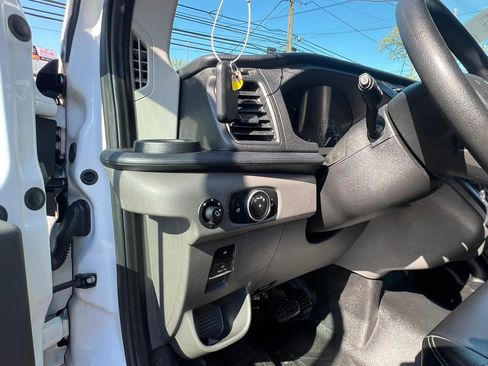 Used 2021 Ford Transit 250 Low Roof RWD image 12