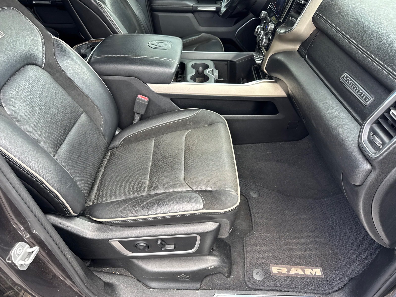 Used 2019 RAM 1500 Laramie RWD image 15