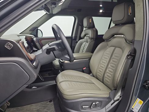 Used 2024 Rivian R1S Adventure AWD/4WD image 20