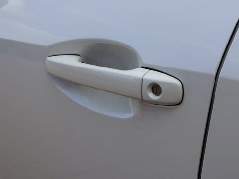 Used 2024 Subaru Outback Premium image 21