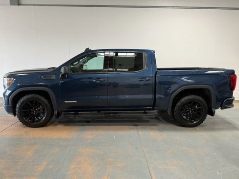 Used 2022 GMC Sierra 1500 Elevation w/ LPO, Elevation Black Package AWD/4WD image 2