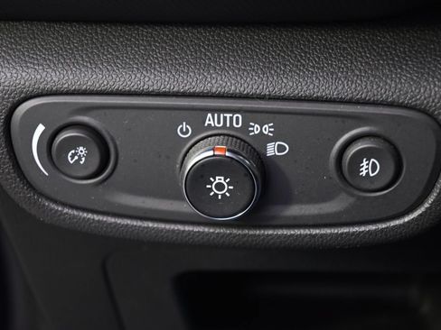 Used 2021 Chevrolet TrailBlazer LT w/ Convenience Package FWD image 24
