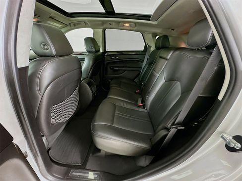 Used 2016 Cadillac SRX Luxury image 25