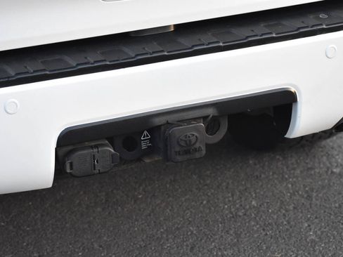 Used 2013 Toyota Sequoia Platinum AWD/4WD image 18