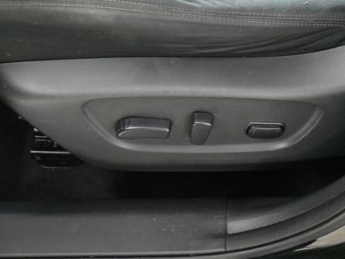 Used 2017 Nissan Rogue SV w/ Midnight Edition Package image 20