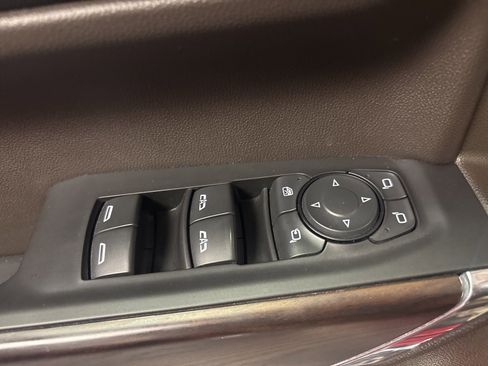 Used 2020 GMC Sierra 1500 SLT image 30