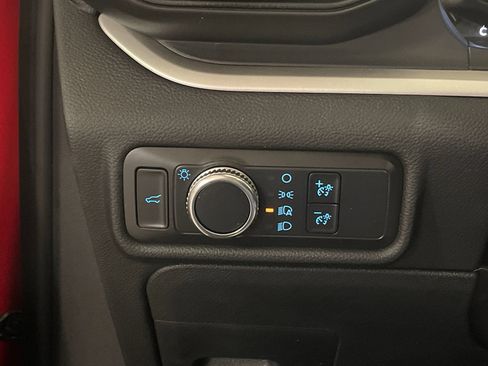 Used 2020 Ford Explorer XLT RWD image 31