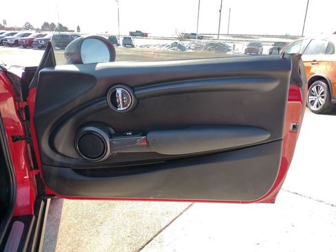 Used 2019 MINI Cooper 2-Door Hardtop image 14