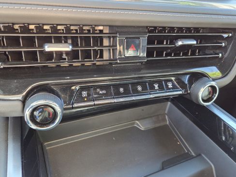 Certified 2026 Chevrolet Suburban LS RWD image 28