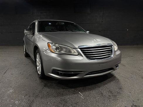 Used 2014 Chrysler 200 Limited w/ Sun/Sound Group image 7