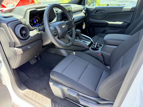 New 2026 Chevrolet Colorado W/T w/ WT Custom Package AWD/4WD image 10