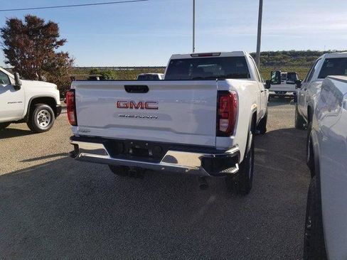 New 2025 GMC Sierra 2500 Pro w/ Convenience Package image 4