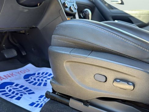 Used 2020 Chevrolet Trax LT w/ Redline Edition image 11