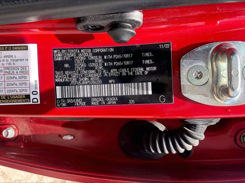 Used 2023 Toyota 4Runner SR5 Premium w/ Moonroof Package RWD image 35