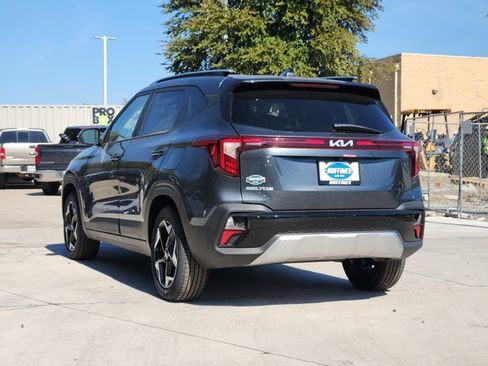 New 2026 Kia Seltos S image 3