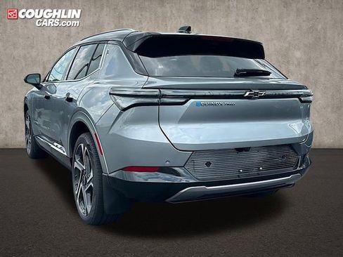 New 2025 Chevrolet Equinox EV LT image 6