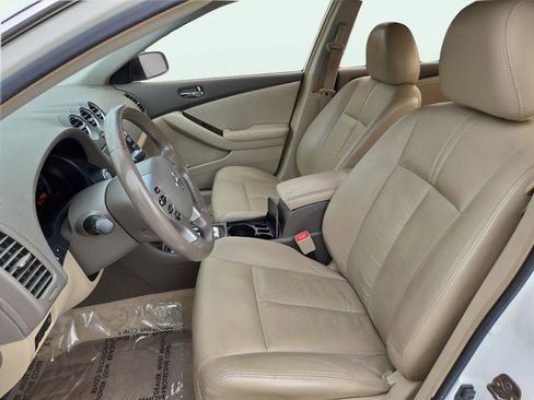 Used 2010 Nissan Altima 2.5 SL w/ SL Pkg image 18