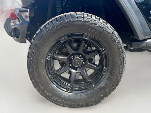 Used 2021 Jeep Wrangler Unlimited Willys image 40