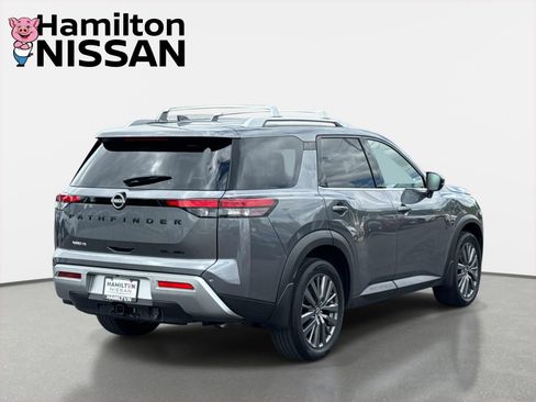 Used 2024 Nissan Pathfinder SL w/ SL Premium Package AWD/4WD image 2