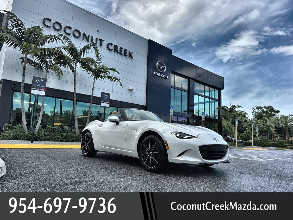 New 2026 MAZDA MX-5 Miata Grand Touring RWD image 1