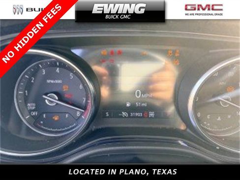 Used 2023 Buick Encore GX Select w/ Sport Touring Package image 5