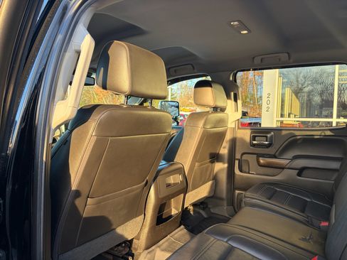 Used 2018 GMC Sierra 2500 Denali image 42