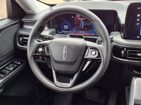 Certified 2025 Lincoln Aviator 2WD image 8