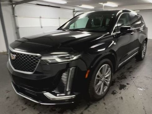Certified 2020 Cadillac XT6 Premium Luxury FWD image 4