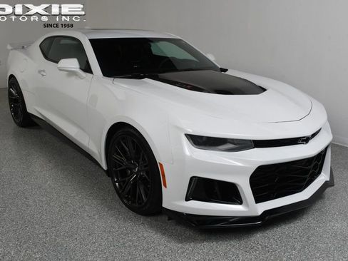 Used 2018 Chevrolet Camaro ZL1 RWD image 1