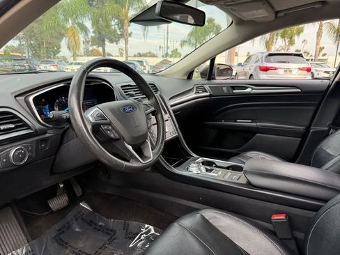 Used 2019 Ford Fusion Energi Titanium image 15