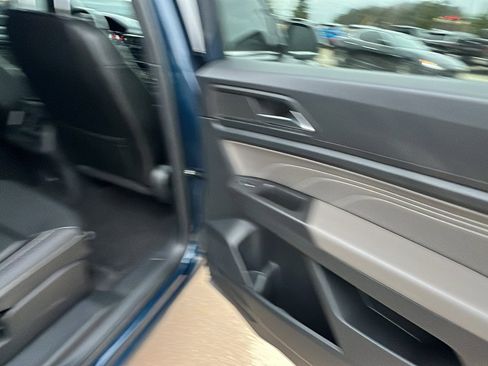 Used 2023 Volkswagen Atlas Cross Sport SE image 22