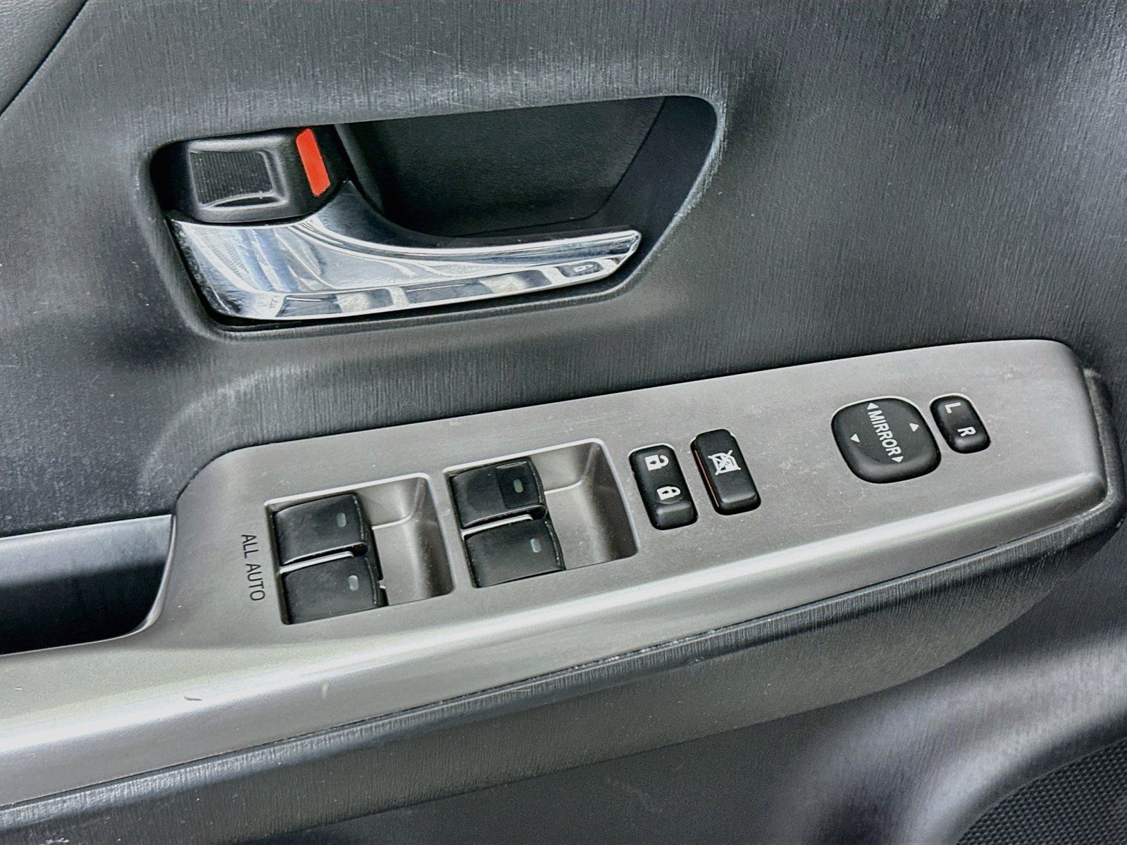 Used 2015 Toyota Prius V Five FWD image 18