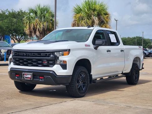 Used 2023 Chevrolet Silverado 1500 Custom Trail Boss AWD/4WD image 3