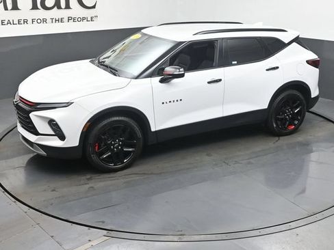 Used 2024 Chevrolet Blazer LT w/ Sound & Technology Package FWD image 45