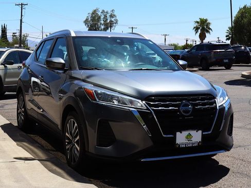 Used 2021 Nissan Kicks SV FWD image 14