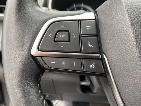 Used 2021 Toyota Highlander XLE FWD image 27