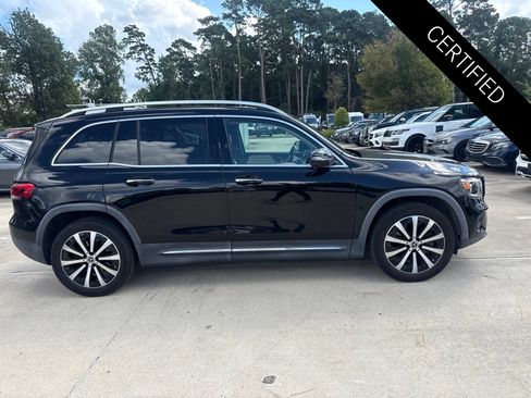 Used 2023 Mercedes-Benz GLB 250 4MATIC image 3