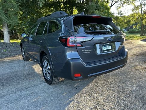 Certified 2023 Subaru Outback Premium AWD/4WD image 6