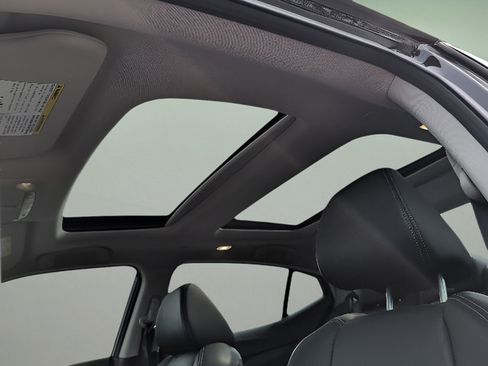 Used 2019 Nissan Maxima Platinum w/ Sport Mat Group FWD image 18