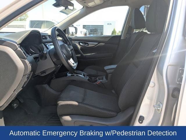Used 2020 Nissan Rogue SV FWD image 13