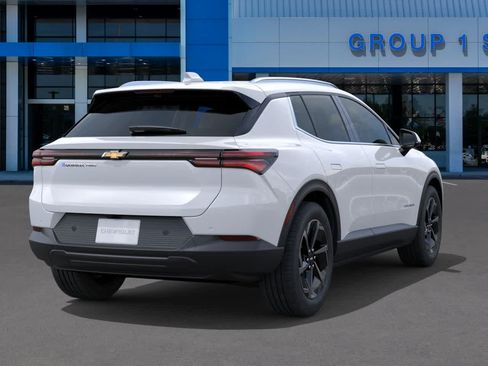 New 2026 Chevrolet Equinox EV LT AWD/4WD image 4