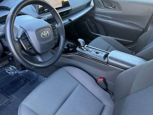 Used 2024 Toyota Prius LE image 10
